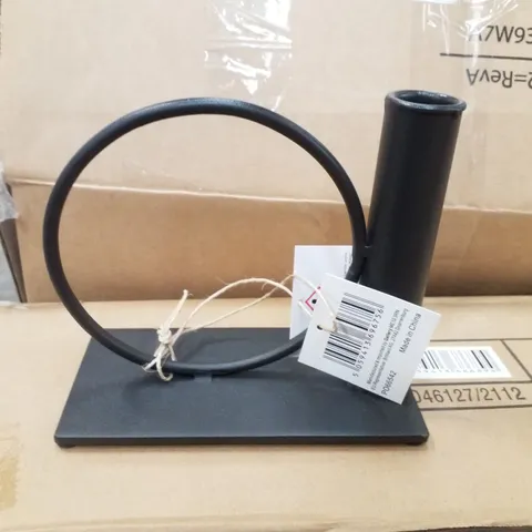 BOX CONTAINING APPROXIMATELY 12 METAL BLACK CANDLESTICKS