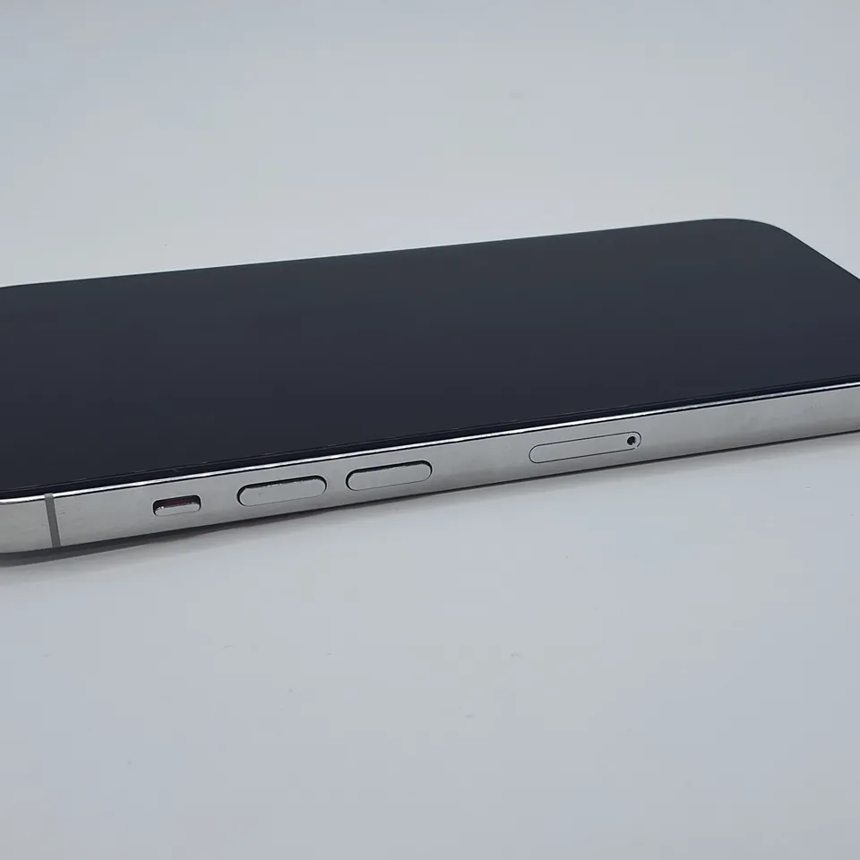 UNBOXED APPLE IPHONE 14 PRO 128GB IN SILVER - A2890