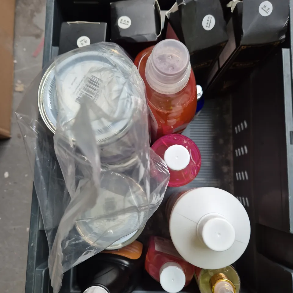 TOTE OF APPROXIMATELY 10 HOUSEHOLD LIQUIDS TO INCLUDE FRENCHIC PAINT, AROMA DIFFUSER AND DIGESTA DRAIN UNBLOCKER