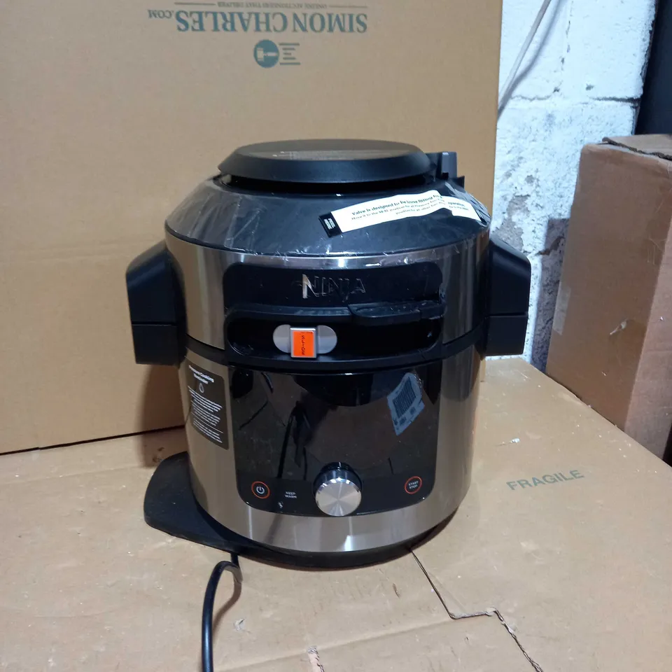 BOXED NINJA FOODI SMARTLID MULTI COOKER