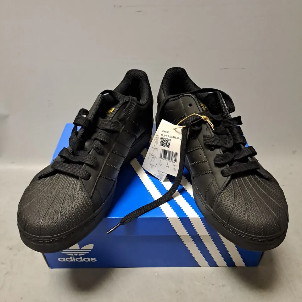 BOXED PAIR OF ADIDAS SUPERSTAR XLG SHOES IN BLACK SIZE 9