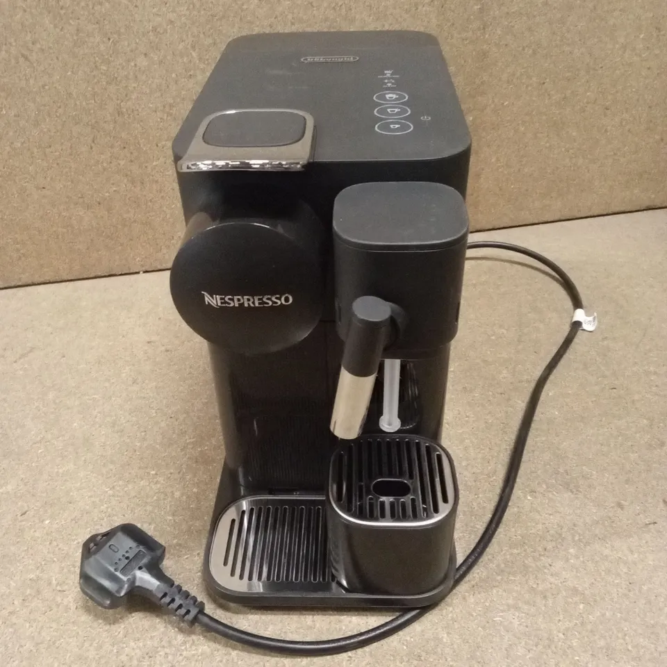 NESPRESSO LATTISSIMA ONE BY DE'LONGHI POD MACHINE EN510.B