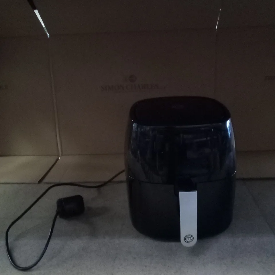 BOXED MASTERCHEF 4.5L DIGITAL AIR FRYER 