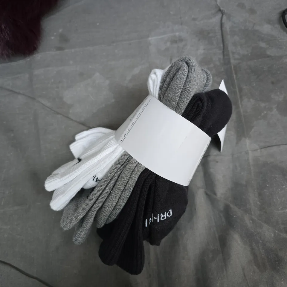 Nike Everyday Plus Socks – Pack of 6 Pairs, Assorted Colours