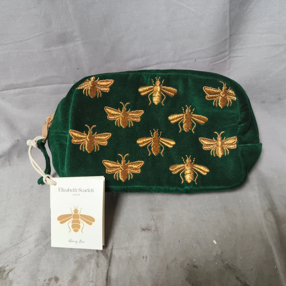 ELIZABETH SCARLETT LONDON VELVET POUCH WITH GOLD BEE EMBROIDERY – GREEN