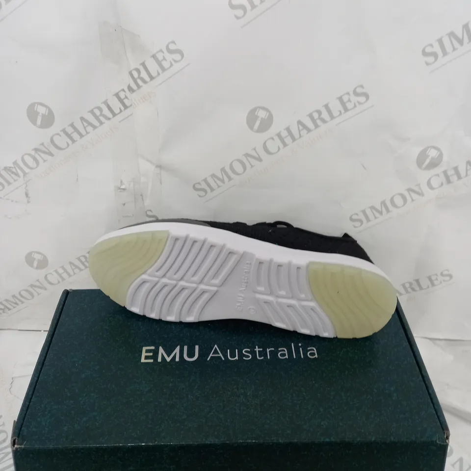 BOXED PAIR OF EMU AUSTRALIA BLACK SLIP ON TRAINER SIZE 7