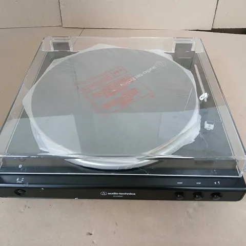 BOXED AUDIO TECHICA FULLY AUTOMATIC WIRELESS BELT DRIVE TURNTABLE - AT-LP6XBT