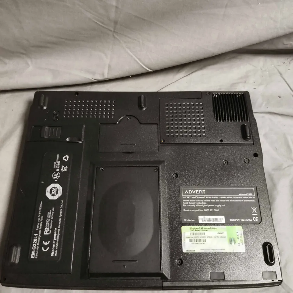 ADVENT 7086 LAPTOP – 14.1IN TFT, CELERON M 1.4GHZ, 256MB RAM, 40GB HDD, WINDOWS XP HOME