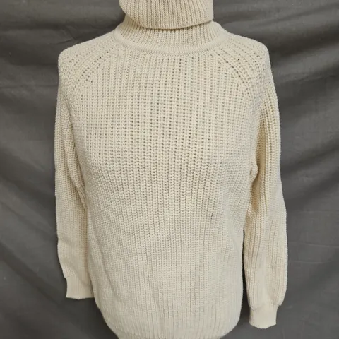 ARAN CRAFT RIB ROLL NECK SWEATER IN NATURAL SIZE M