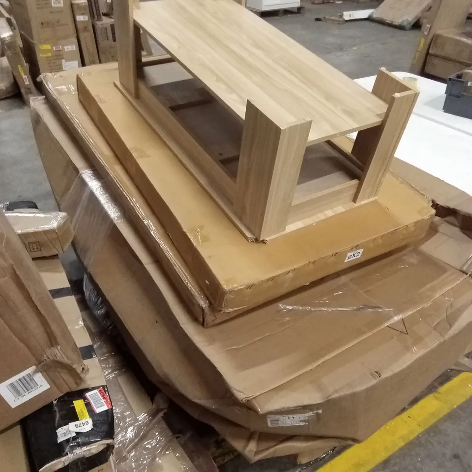PALLET OF ASSORTED INCOMPLETE DESIGNER FURNITURE PARTS AND PIECES 