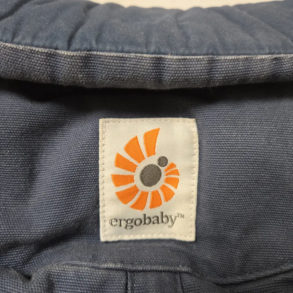 ERGOBABY BABY CARRIER – NAVY BLUE