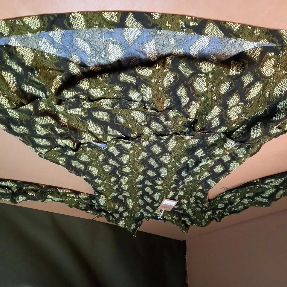 NEXT GREEN/SNAKESKIN PRINT SMOCK DRESS - SIZE 8