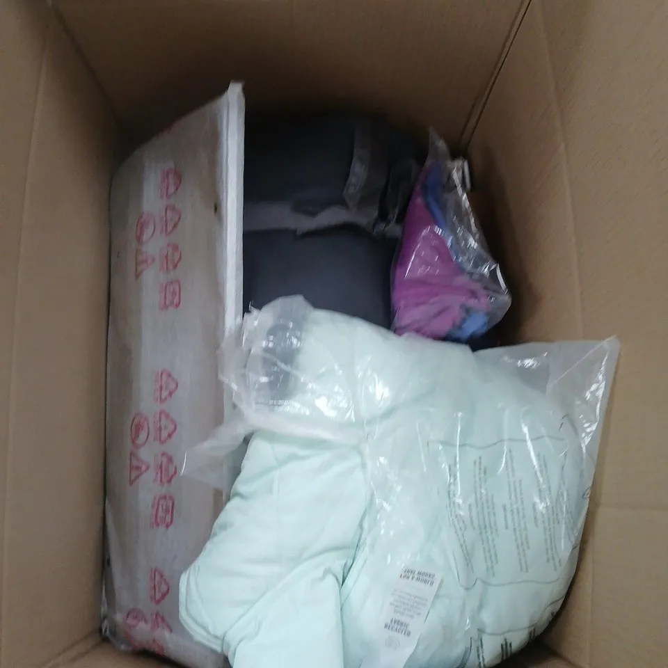 LARGE BOX OF APPROXIMATELY 10 ASSORTED ITEMS TO INCLUDE CLOTHING , COOLER ETC...