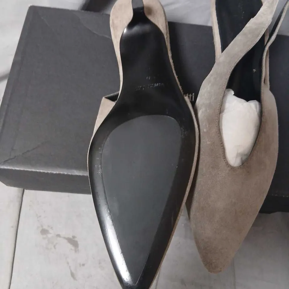 MASSIMO DUTTI WOMEN'S GREY SUEDE SLINGBACK HEELS, UK 6 (EU 39)