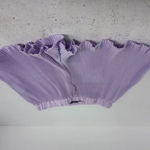 PRETTYLITTLETHING LAVENDER  PLEATED SHORTS , UK 8 (EU 36)