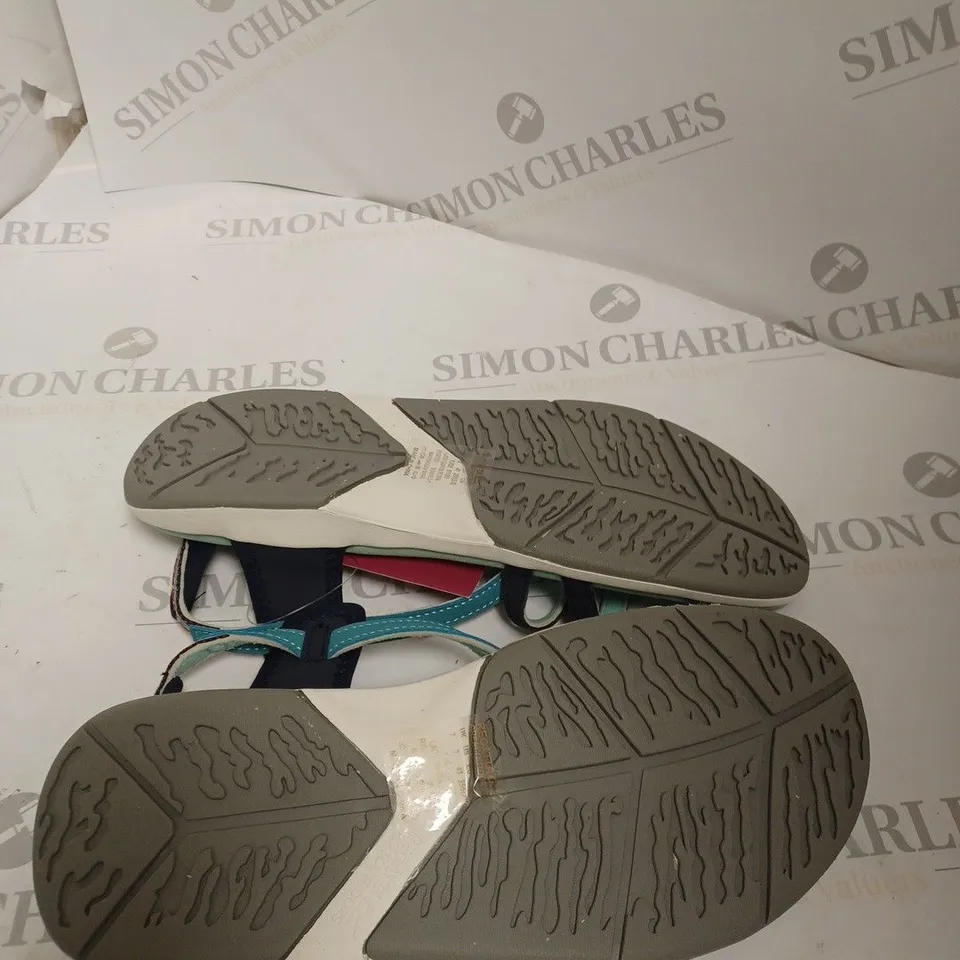 REGATTA LADY SANTA ROMA SANDALS SIZE 7