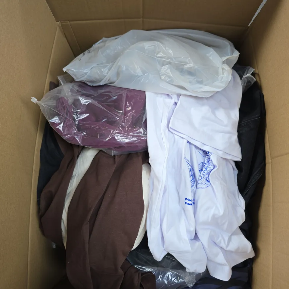 LARGE BOX OF APPROXIMATELY 25 ASSORTED CLOTHING ITEMS IN VARIOUS COLOURS, STYLES AND SIZES - COLLECTION ONLY