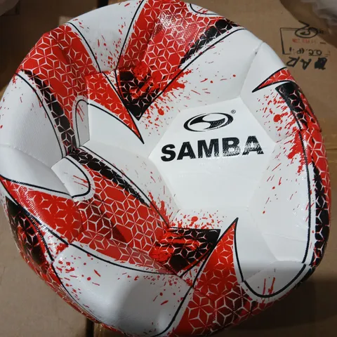 APPROXIMATELY 24 SAMBA INFINITI TRAINING BALLS