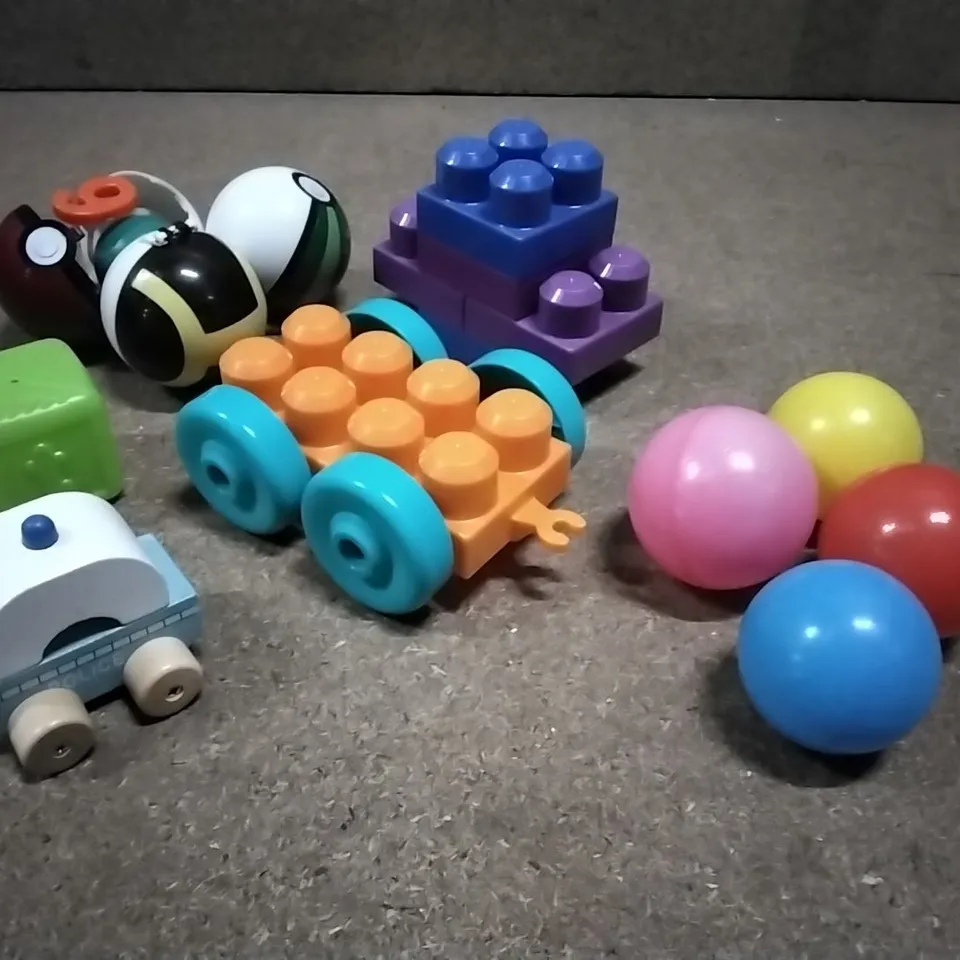 BOX CONTAINING CHILDREN'S TOY'S