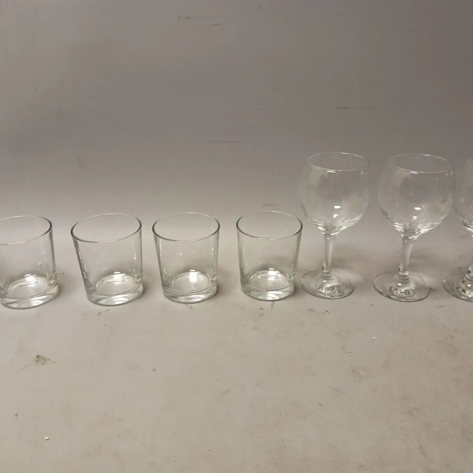 BOXED RAVENHEAD SET OF 12 PIECE PARTY SET 