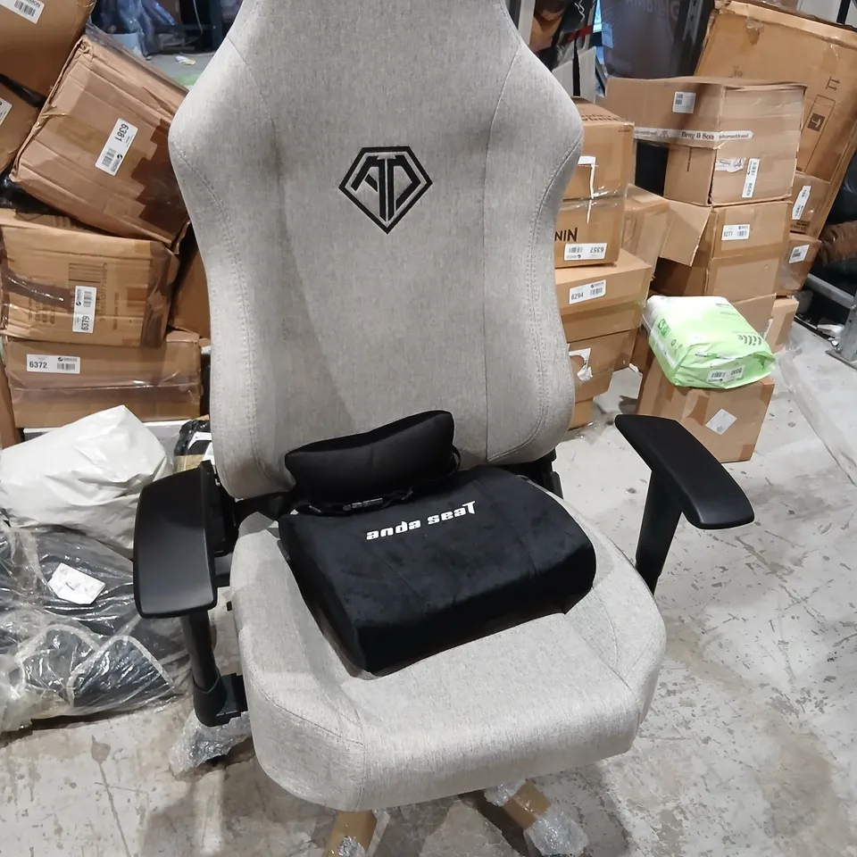 ANDASEAT PHANTOM 3 PREMIUM GAMING CHAIR - GREY - COLLECTION ONLY