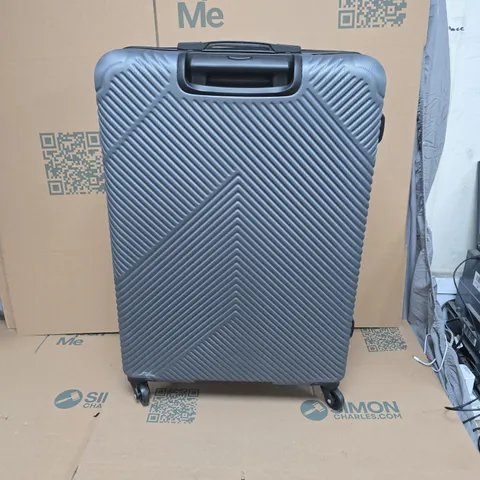 SET OF 3 - LIGHTWEIGHT AIRLINE APPROVED CABIN TRAVEL LUGGAGE SUITCASE WITH 360 DEGREE WHEELS. SMALL, MEDIUM AND LARGE SIZES. (55X35X20CM, 70X52X27CM, 80X59X32CM) 34L-82L-131L