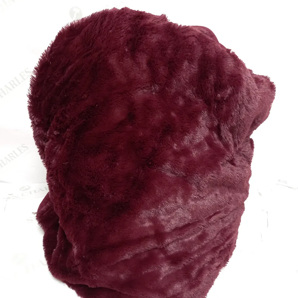HEATED BLANKET IN PURPLE 
