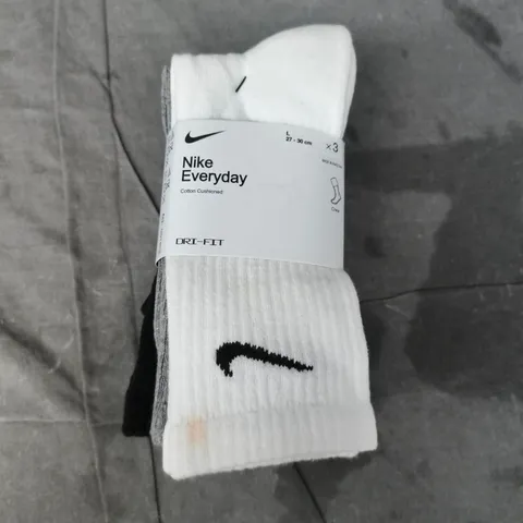 NIKE EVERYDAY SOCKS (3-PACK) IN WHITE/GREY/BLACK SIZE LARGE