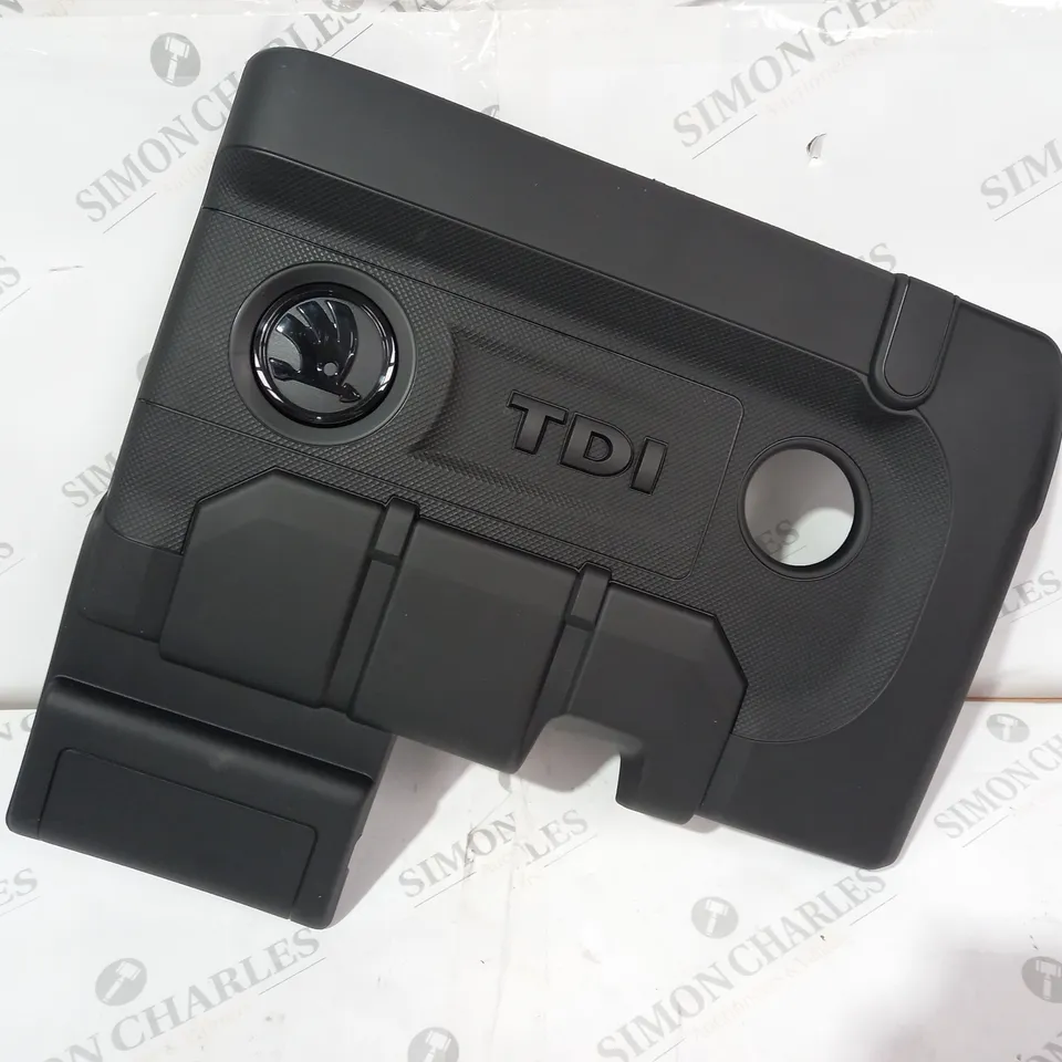SKODA FABIA ENGINE COVER - BLACK