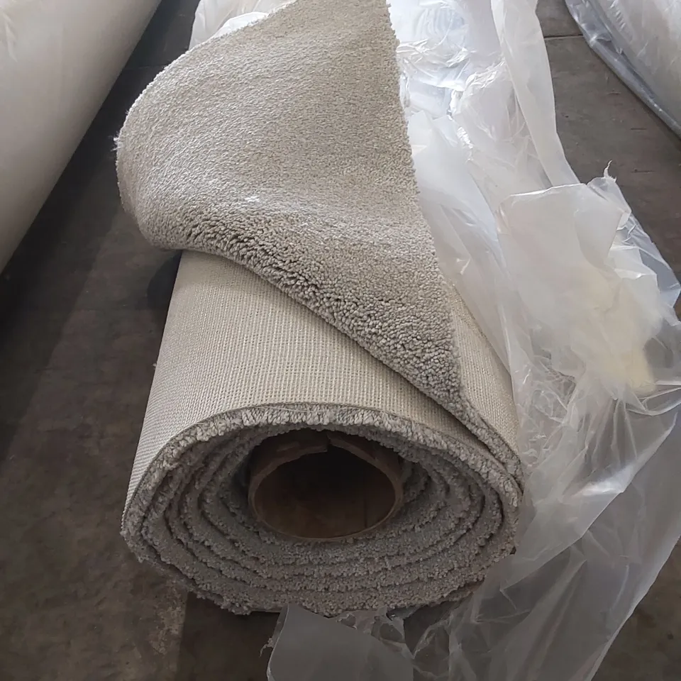 ROLL OF QUALITY EC HEARTLAND HEATHERS CAMPFIRE CARPET // APPROX SIZE: 4 X 4.5m