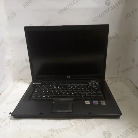 HP COMPAQ NW8240 15" LAPTOP