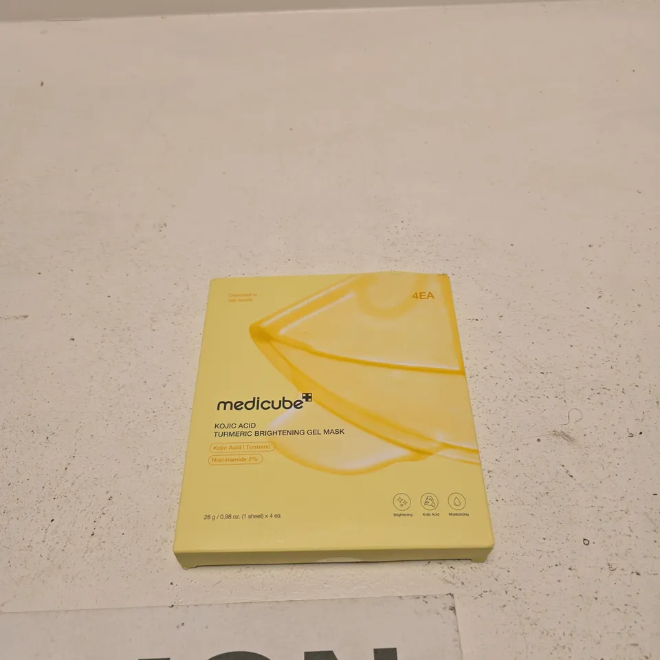 MEDICUBE KOJIC ACID TURMERIC BRIGHTENING GEL MASK 28G
