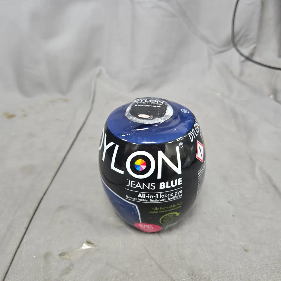 TOTE OF APPROXIMATELY 15 ASSORTED ITEMS TO INCLUDE: DYLON JEANS BLUE 