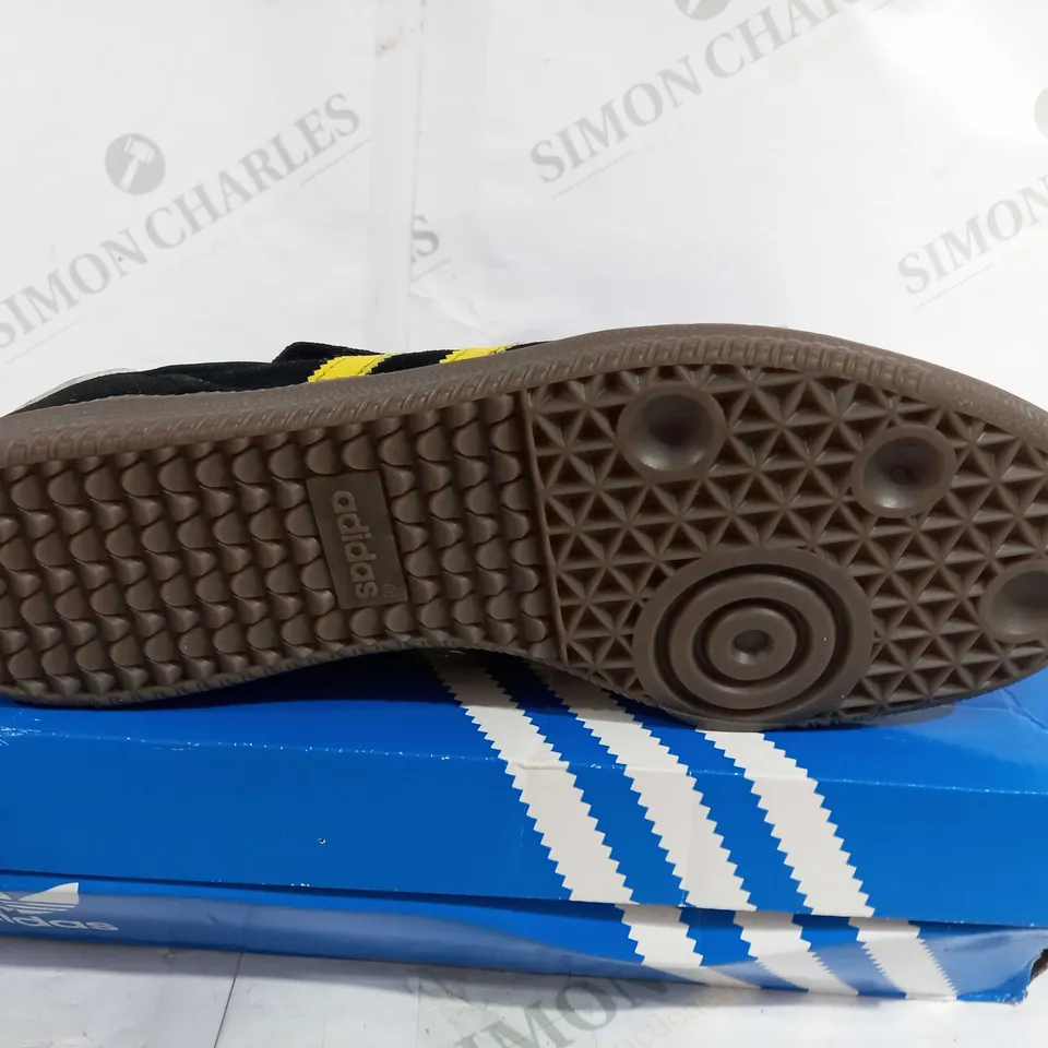 BOXED PAIR OF ADIDAS CITY SERIES MMXXI ATHEN BLACK/YELLOW SHOES - UK 9