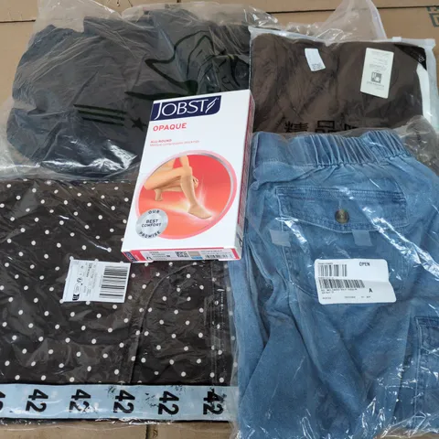APPROXIMATELY 30 ASSORTED CLOTHING ITEMS IN VARIOUS SIZES, STYLES & COLOURS TO INCLUDE BRANDS SUCH AS MNG, JOBST, BEN DE LISI, ETC - COLLECTION ONLY