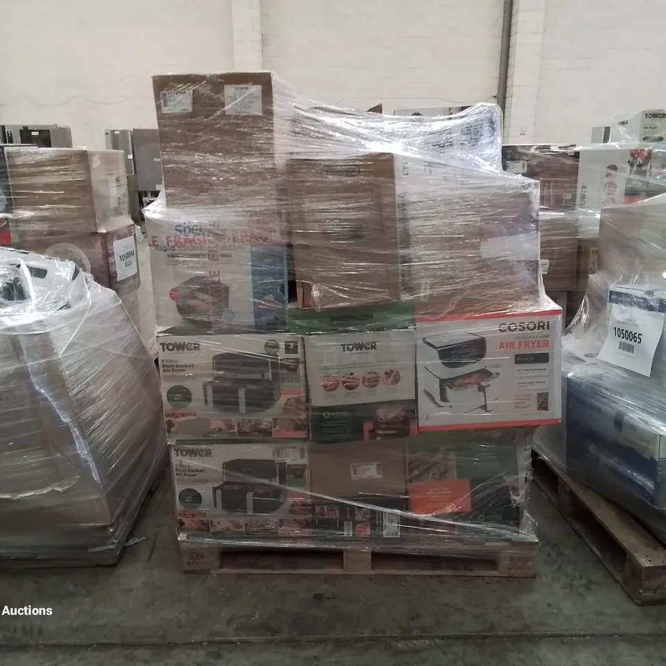 PALLET OF APPROXIMATELY 32 UNPROCESSED RAW RETURN HOUSEHOLD AND ELECTRICAL GOODS TO INCLUDE;