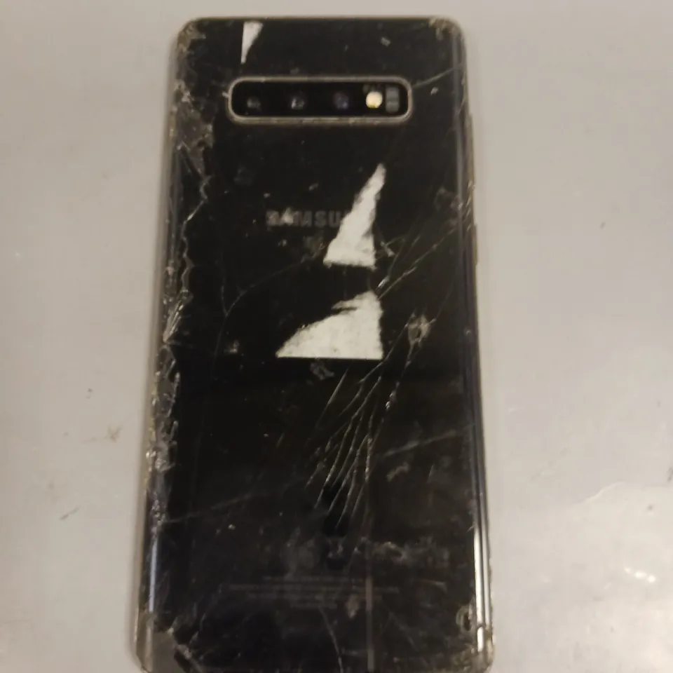 SAMSUNG GALAXY S10 SMARTPHONE 