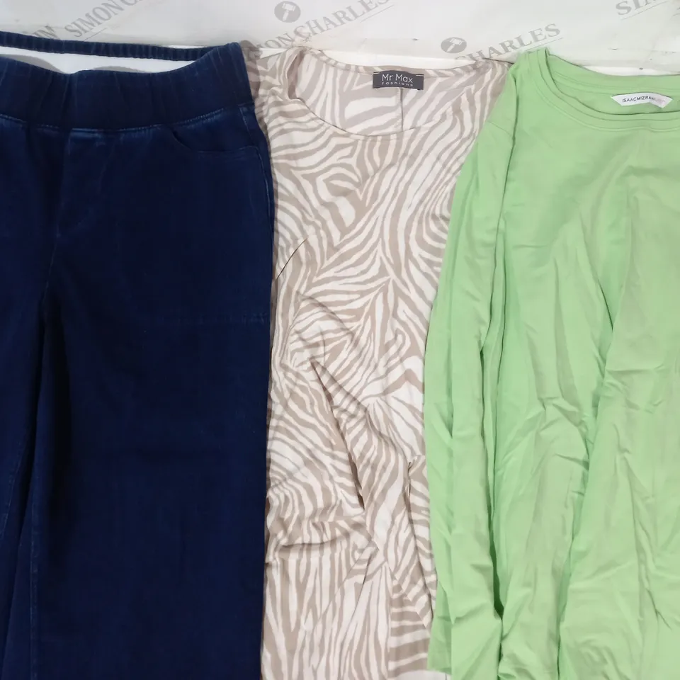 BOX OF APPROXIMATELY 10 ASSORTED CLOTHING ITEMS IN VARIOUS STYLES AND SIZES TO INCLUDE MR MAX, ISAACMIZRAHLIVE, D & CO, ETC