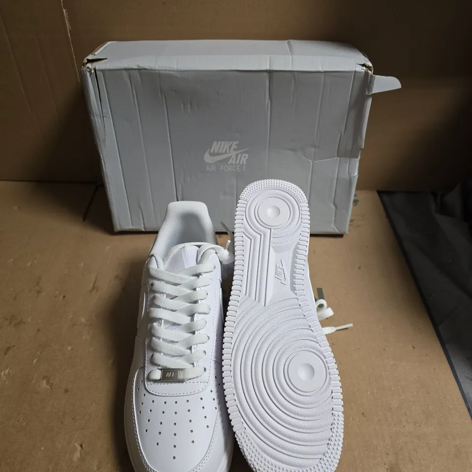 NIKE AIR FORCE 1 WHITE SNEAKERS – BOXED - UK SIZE 8.5 