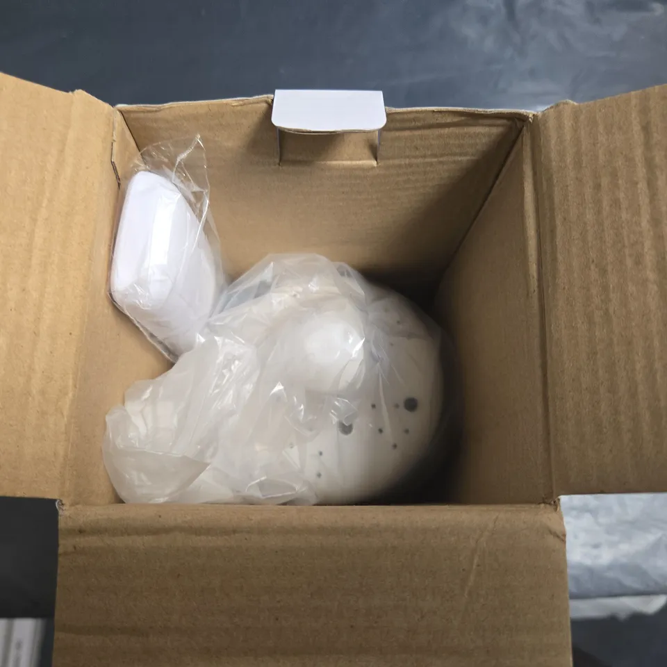 BOXED SOCKET FAN LIGHT