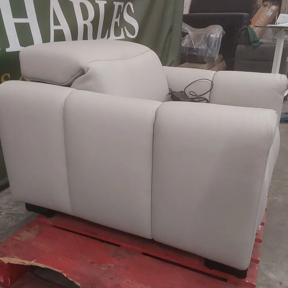 QUALITY DESIGNER ITALIAN MADE LEATHER UPHOLSTERED GIORGIO SCALE DOWN ARMCHAIR