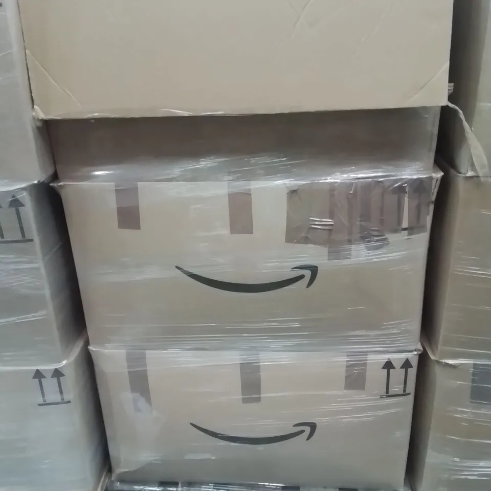 PALLET CONTAINING A LARGE QUANTITY OF COSMETIC PRODUCTS TO INCLUDE;NAIL POLISH,PROFESSIONAL NAIL FILE SET,WAX STICK