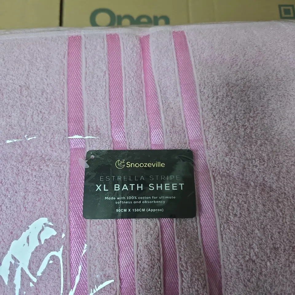 SNOOZEVILLE ESTRELLA STRIPE XL BATH SHEET – PINK, 90 X 150 CM