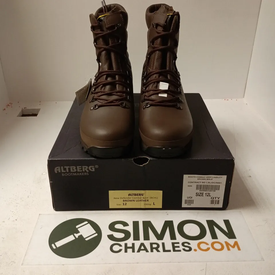 BOXED PAIR OF ALTBERG COMBAT DEFENDER BOOTS IN BROWN - SIZE 12