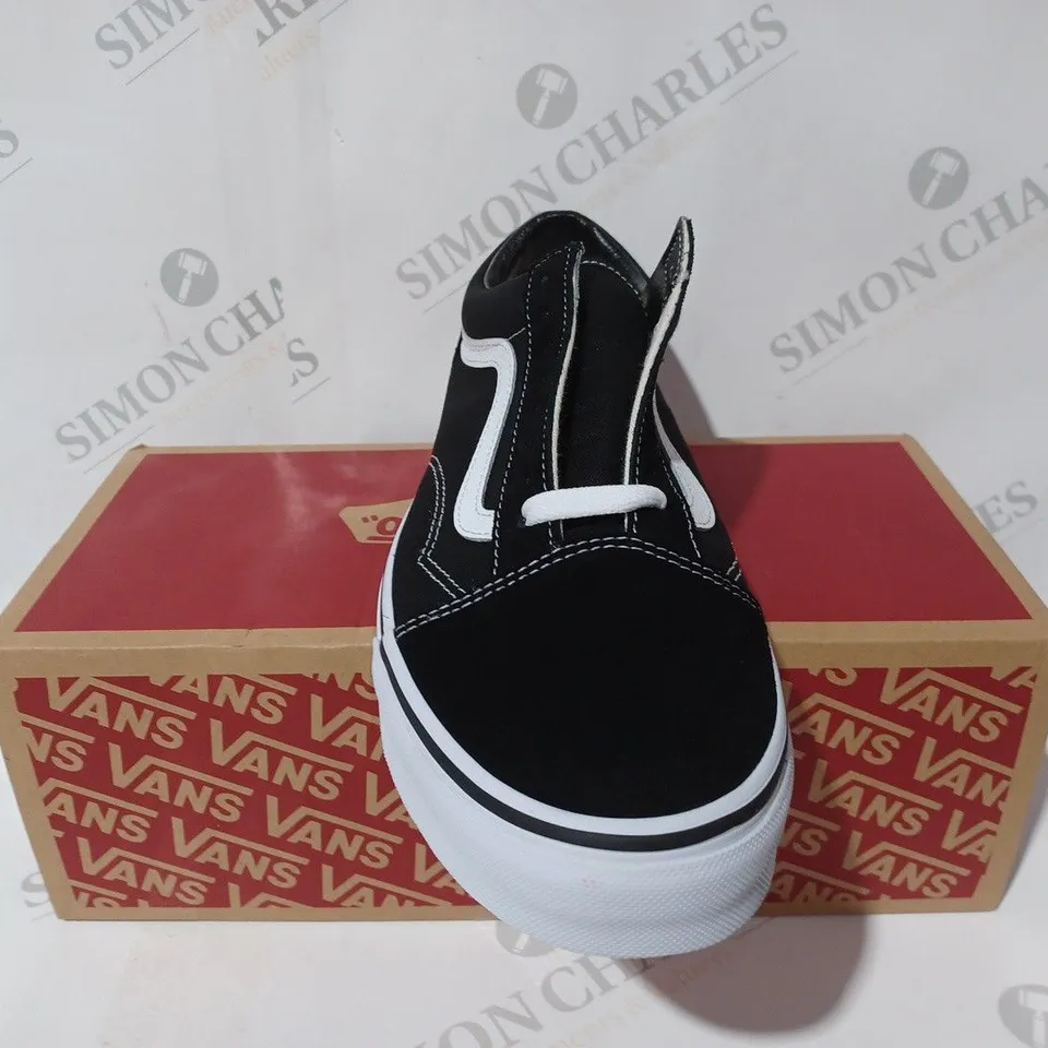 VANS OFF THE WALL OLD SKOOL IN BLACK - UK 9 