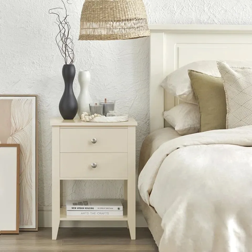 GARYSBURG MANUFACTURED WOOD BEDSIDE TABLE