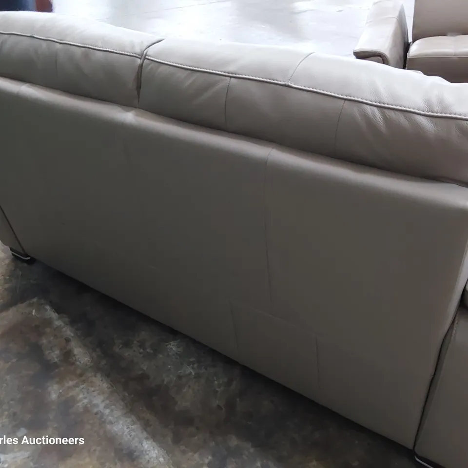 QUALITY ITALIAN DESIGNER GRADO TWO SEATER SOFA LIGHT GREY LEATHER 