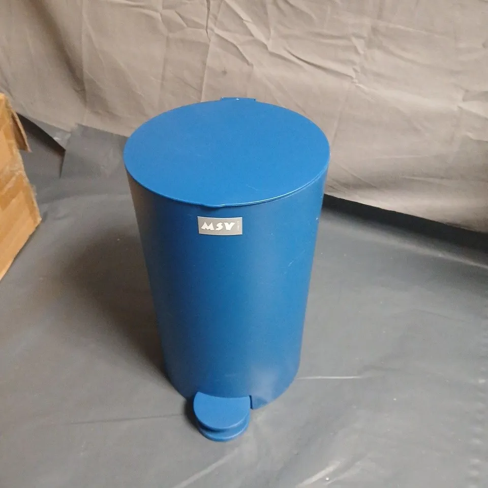 BOX OF APPROXIMATELY 15 ASSORTED HOUSEHOLD ITEMS INCLUDING PROFESSIONAL PET DRYER , TONER CARTRIDGE AND PLATIC PEDAL BIN