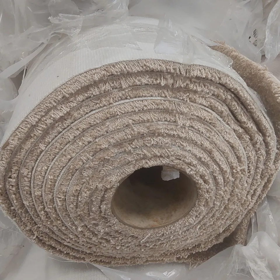 ROLL OF QUALITY CAMDEN FINESSE ELITE CARPET - APPROXIMATELY 7.5 x 5m