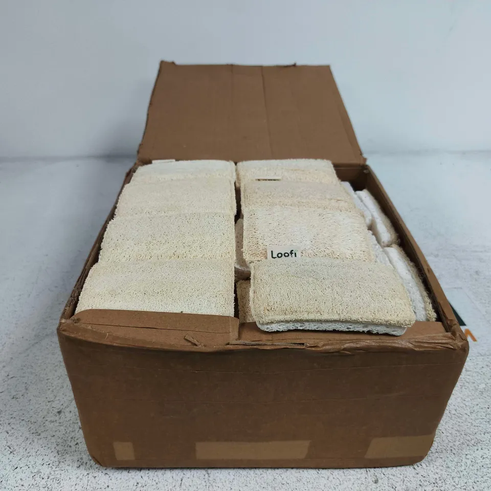 BOX OF APPROXIMATELY 50 LOOFI SPONGES